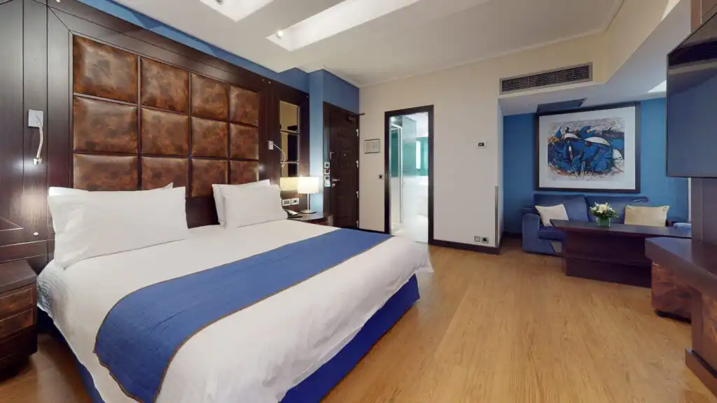 Crowne Plaza Athens-3D Virtual Tour Vivestia Productions